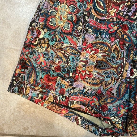 Very J Faux Leather Boho Printed Paisley Shorts L Fall Fashion - Picture 6 of 9